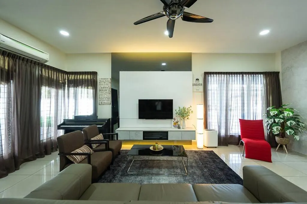 Cloclo Villa Malacca